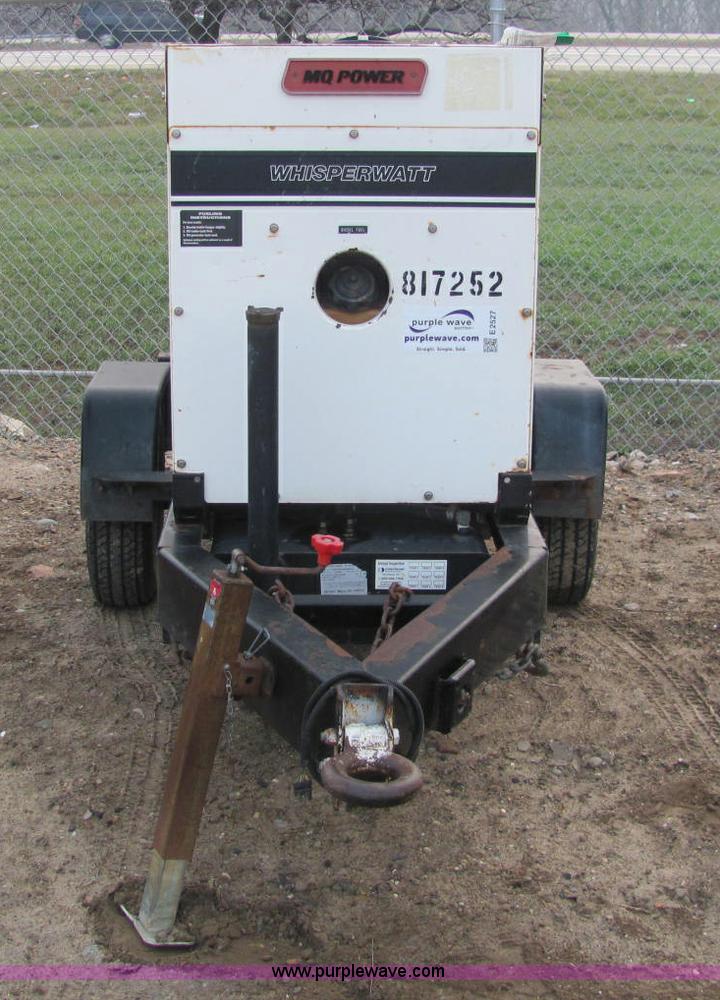 image for item E2527 2006 Multiquip Whisper Watt 25 generator
