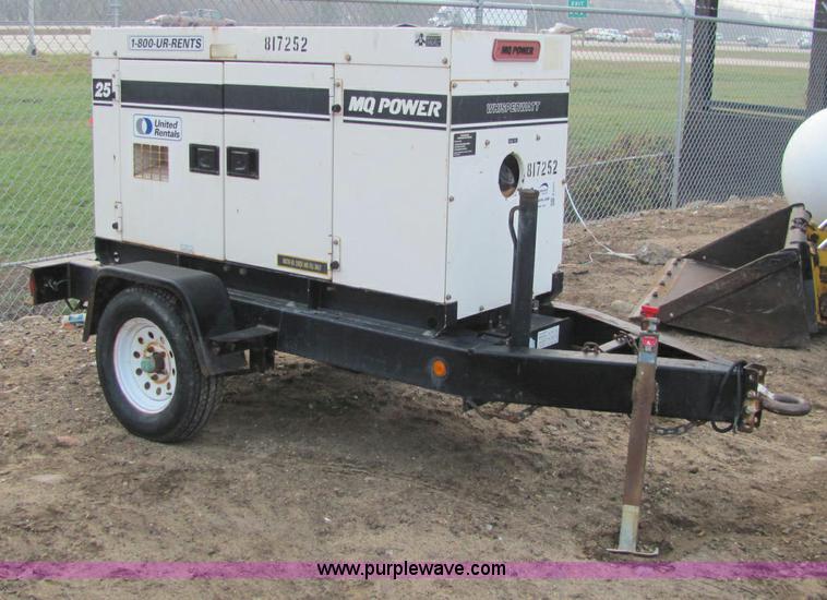 image for item E2527 2006 Multiquip Whisper Watt 25 generator