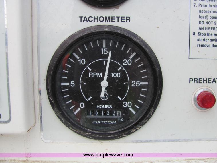 image for item E2527 2006 Multiquip Whisper Watt 25 generator