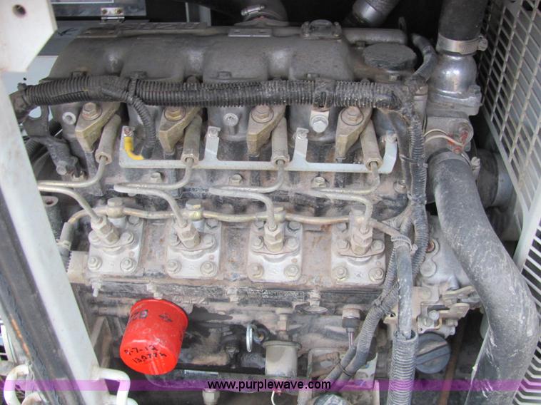 image for item E2527 2006 Multiquip Whisper Watt 25 generator