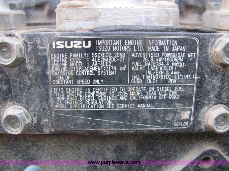 image for item E2527 2006 Multiquip Whisper Watt 25 generator