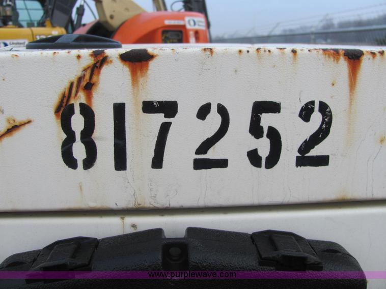 image for item E2527 2006 Multiquip Whisper Watt 25 generator