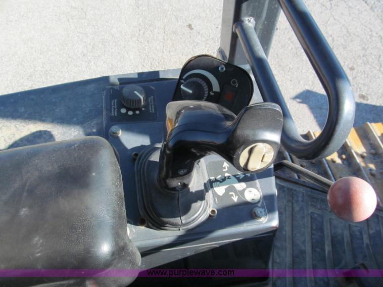 image for item E5728 2005 John Deere 550J LT dozer