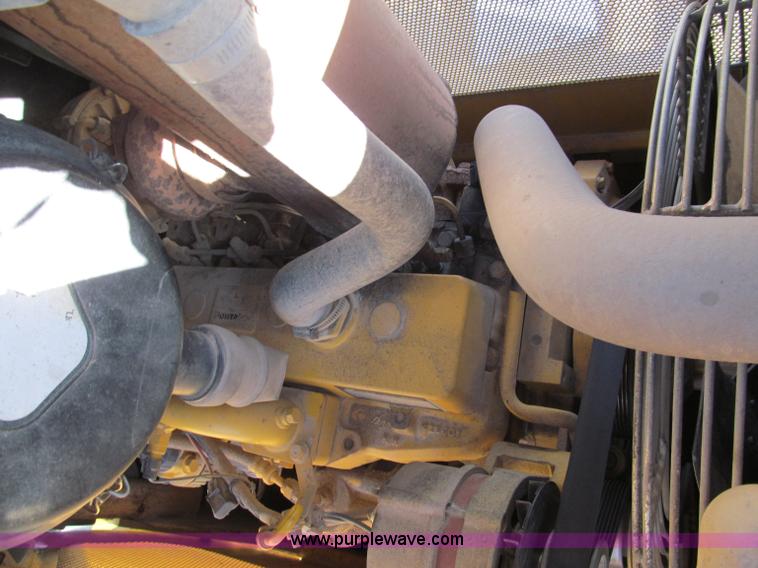 image for item E5728 2005 John Deere 550J LT dozer