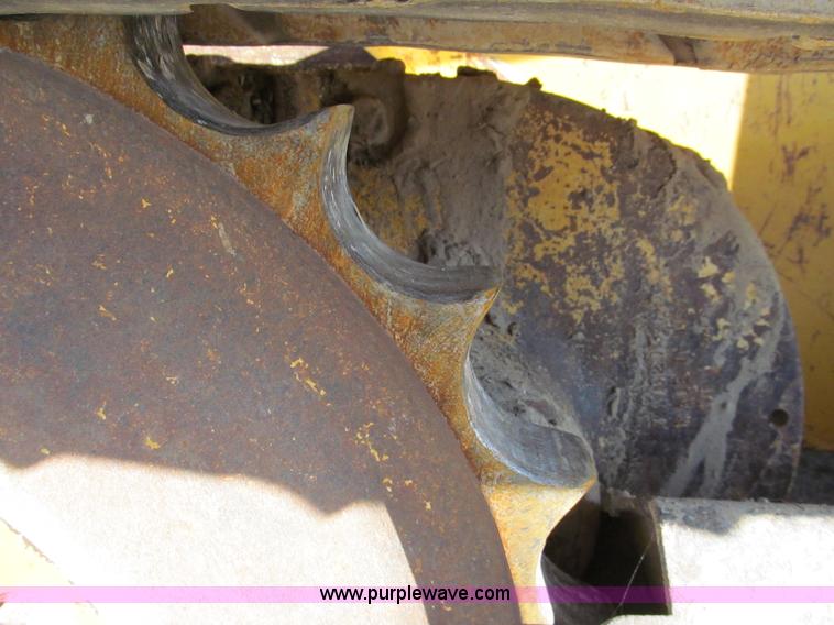 image for item E5728 2005 John Deere 550J LT dozer