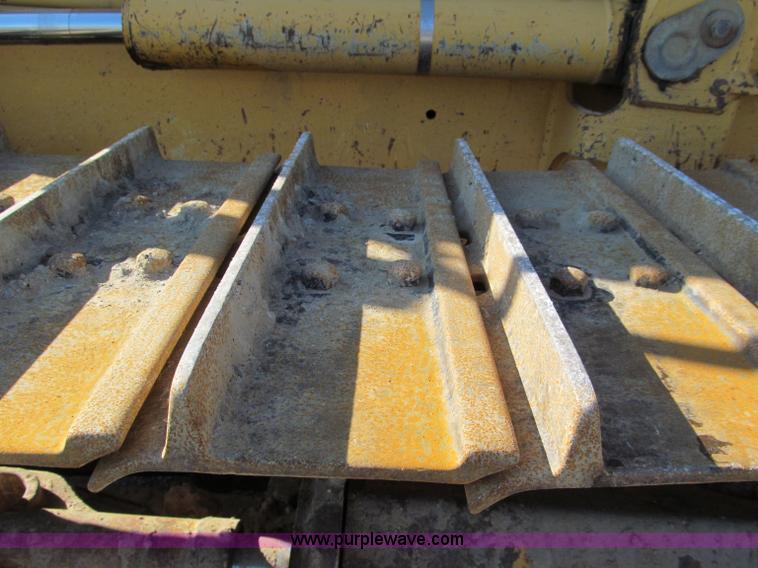 image for item E5728 2005 John Deere 550J LT dozer