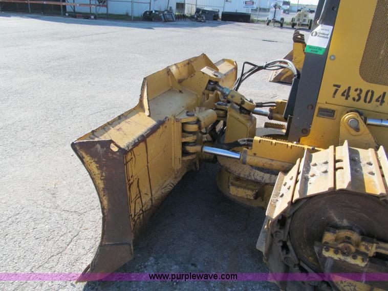 image for item E5728 2005 John Deere 550J LT dozer