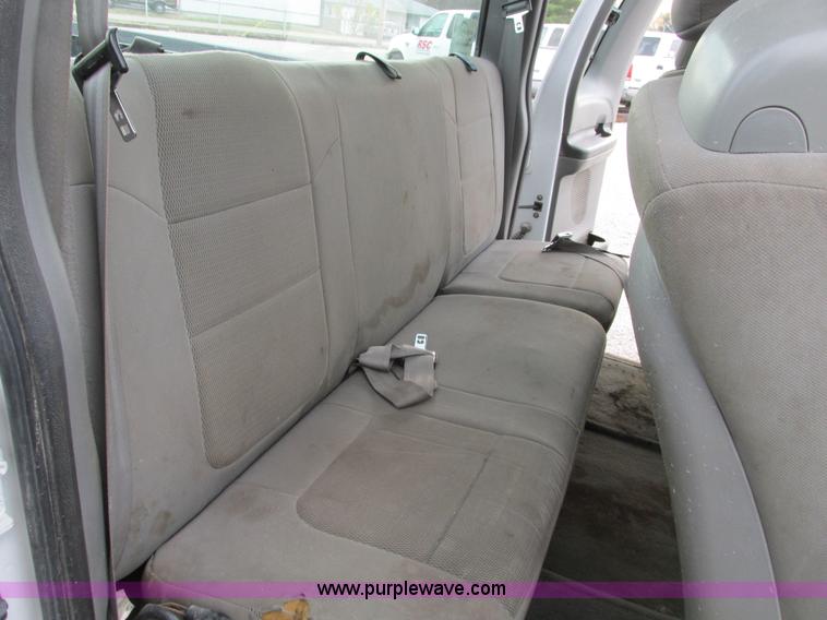 image for item F4003 2004 Ford F250 XLT Super Duty SuperCab pickup truck