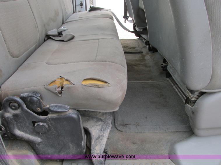 image for item F4003 2004 Ford F250 XLT Super Duty SuperCab pickup truck