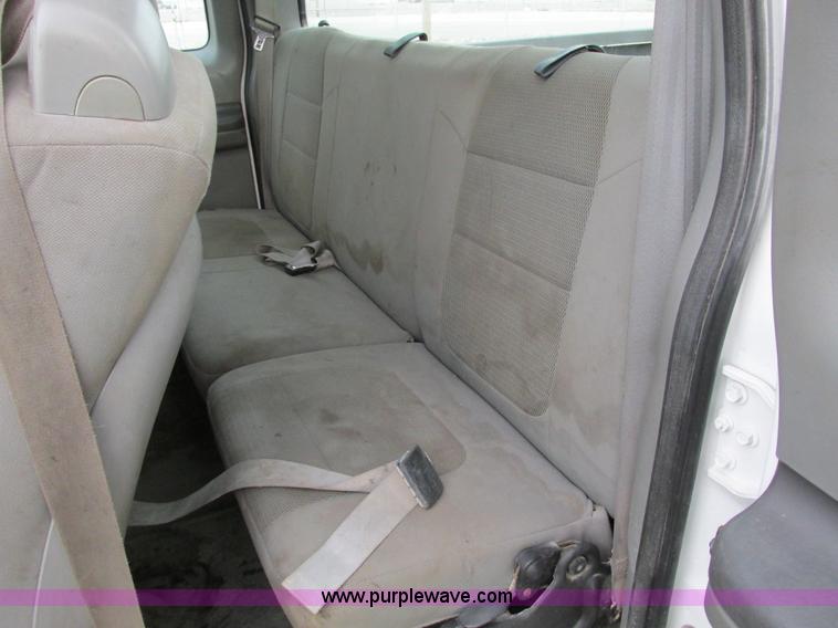 image for item F4003 2004 Ford F250 XLT Super Duty SuperCab pickup truck