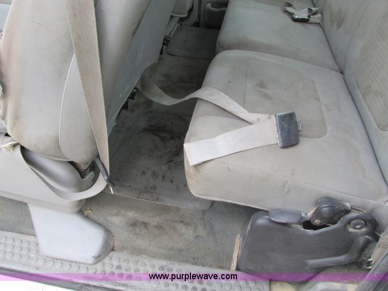 image for item F4003 2004 Ford F250 XLT Super Duty SuperCab pickup truck