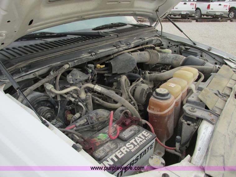 image for item F4003 2004 Ford F250 XLT Super Duty SuperCab pickup truck