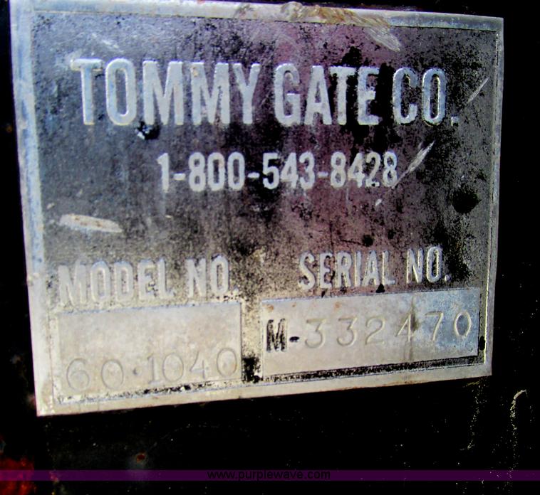 image for item F4003 2004 Ford F250 XLT Super Duty SuperCab pickup truck