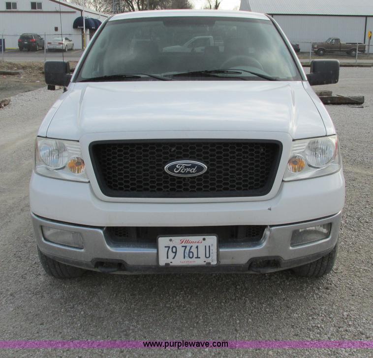 image for item F4005 2004 Ford F150 XLT Super Crew pickup truck