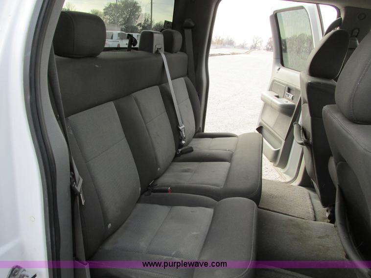 image for item F4005 2004 Ford F150 XLT Super Crew pickup truck