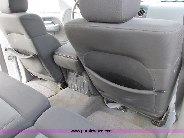 image for item F4005 2004 Ford F150 XLT Super Crew pickup truck