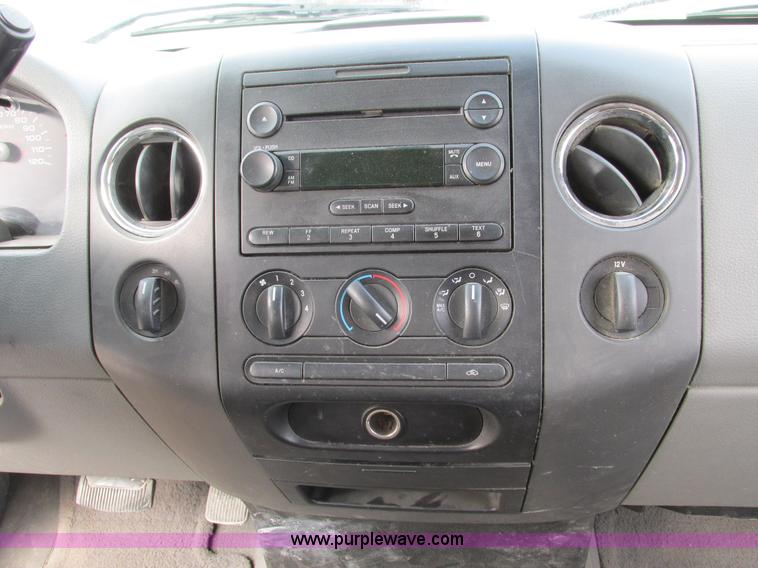 image for item F4005 2004 Ford F150 XLT Super Crew pickup truck