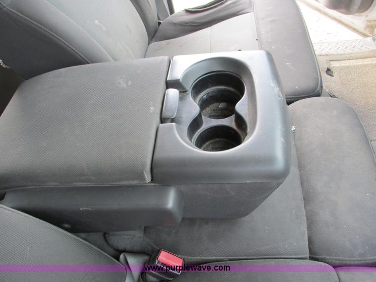 image for item F4005 2004 Ford F150 XLT Super Crew pickup truck