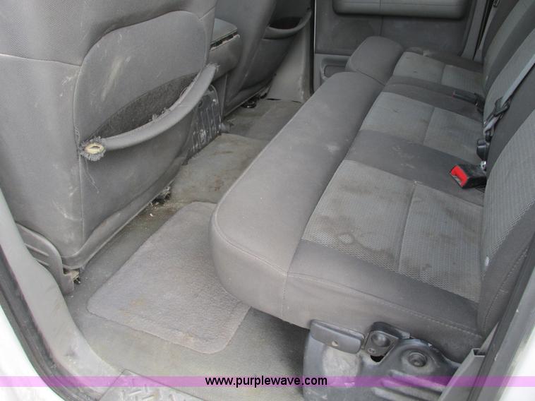 image for item F4005 2004 Ford F150 XLT Super Crew pickup truck