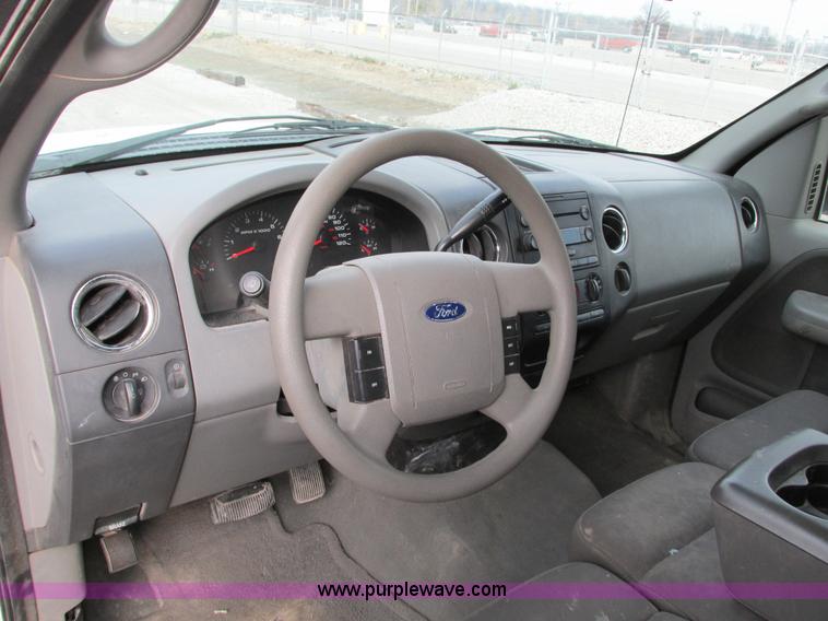 image for item F4005 2004 Ford F150 XLT Super Crew pickup truck