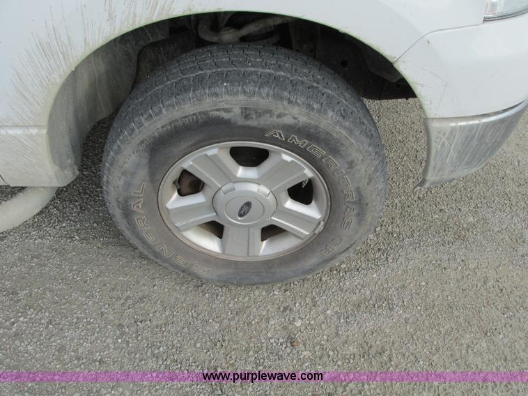 image for item F4005 2004 Ford F150 XLT Super Crew pickup truck