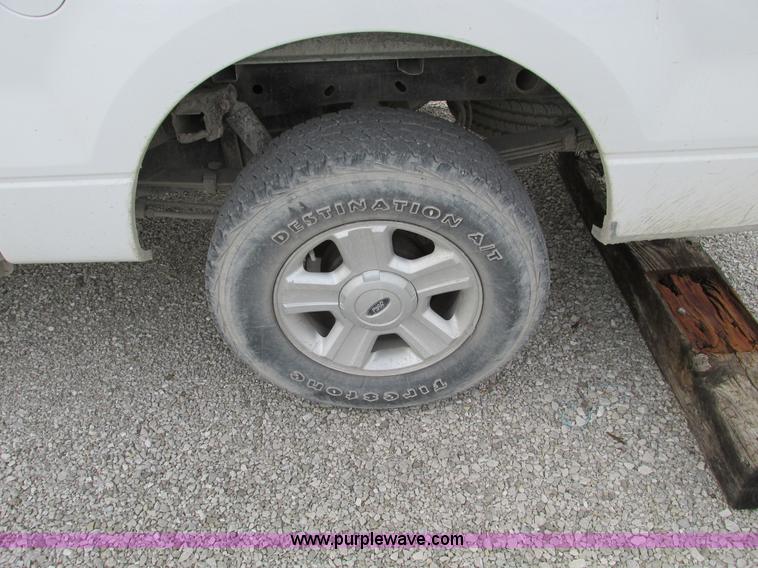 image for item F4005 2004 Ford F150 XLT Super Crew pickup truck