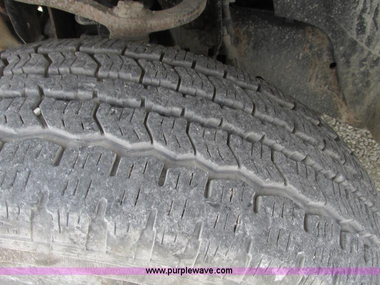 image for item F4005 2004 Ford F150 XLT Super Crew pickup truck