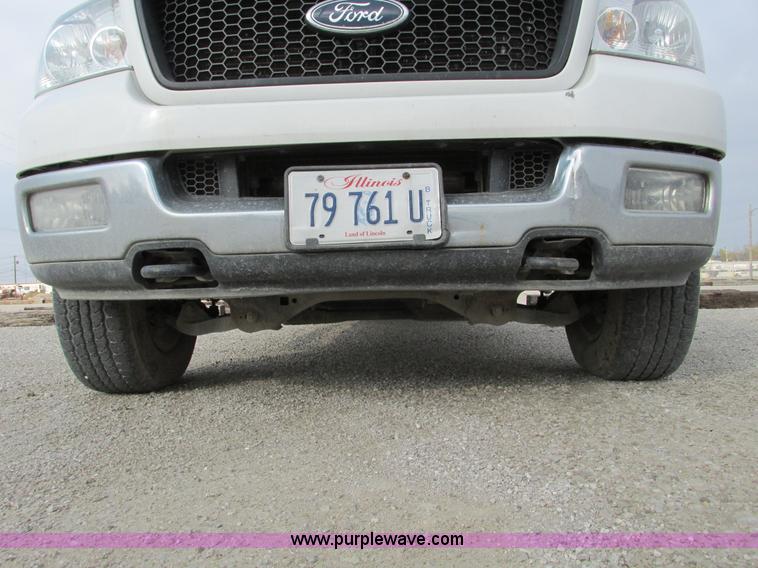 image for item F4005 2004 Ford F150 XLT Super Crew pickup truck