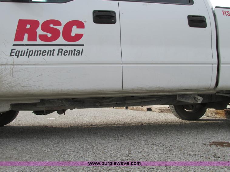 image for item F4005 2004 Ford F150 XLT Super Crew pickup truck