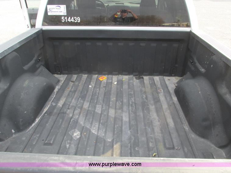 image for item F4005 2004 Ford F150 XLT Super Crew pickup truck