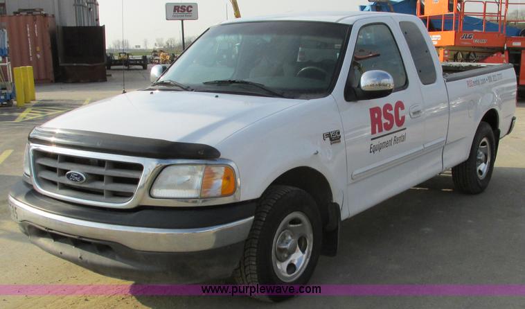image for item F4041 2002 Ford F150 XLT SuperCab pickup truck