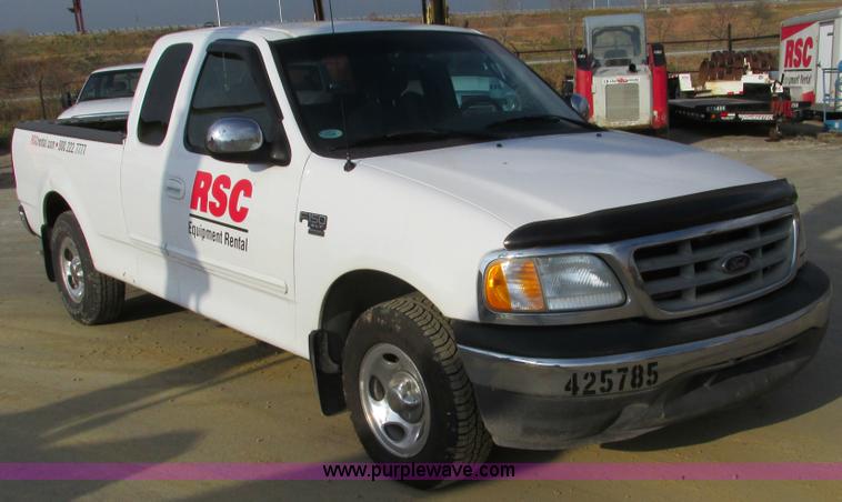 image for item F4041 2002 Ford F150 XLT SuperCab pickup truck