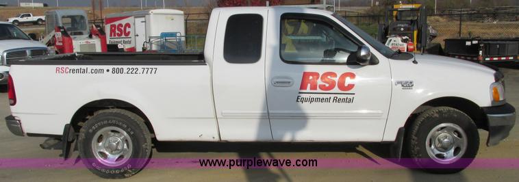 image for item F4041 2002 Ford F150 XLT SuperCab pickup truck