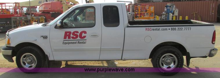 image for item F4041 2002 Ford F150 XLT SuperCab pickup truck