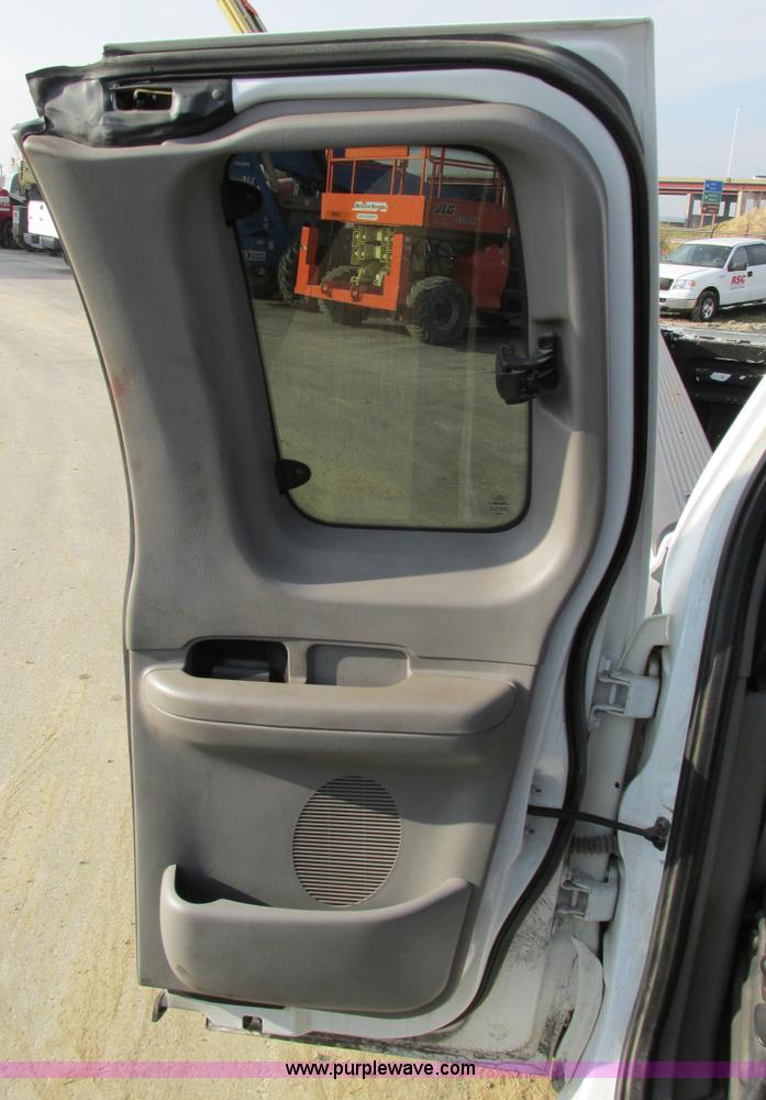 image for item F4041 2002 Ford F150 XLT SuperCab pickup truck