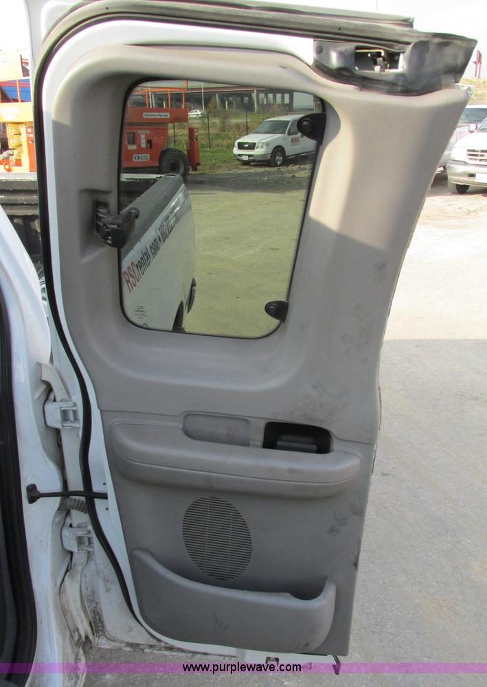 image for item F4041 2002 Ford F150 XLT SuperCab pickup truck