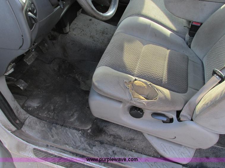 image for item F4041 2002 Ford F150 XLT SuperCab pickup truck