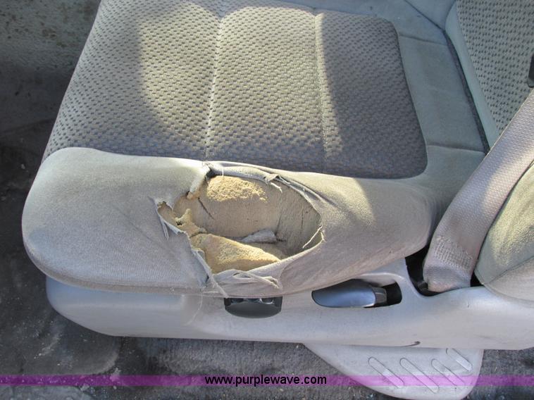 image for item F4041 2002 Ford F150 XLT SuperCab pickup truck