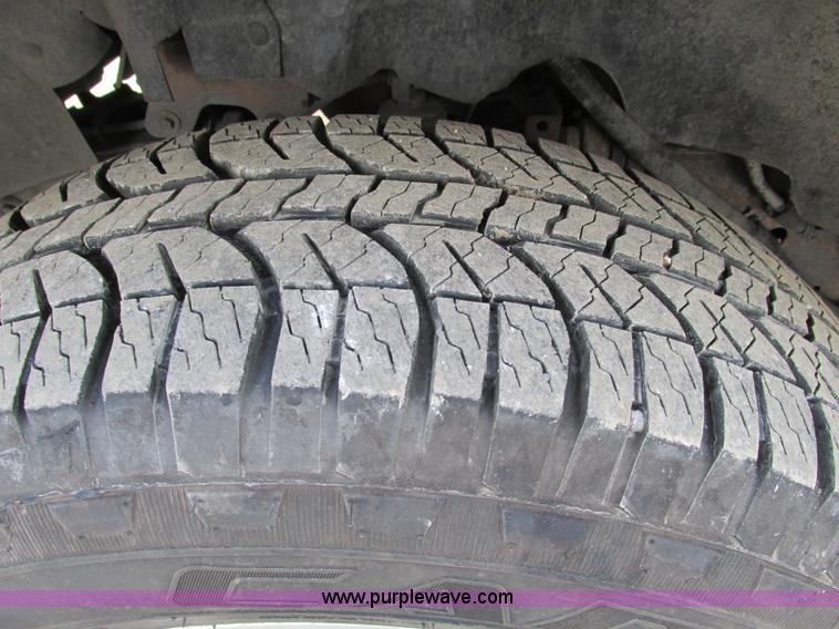 image for item F4041 2002 Ford F150 XLT SuperCab pickup truck