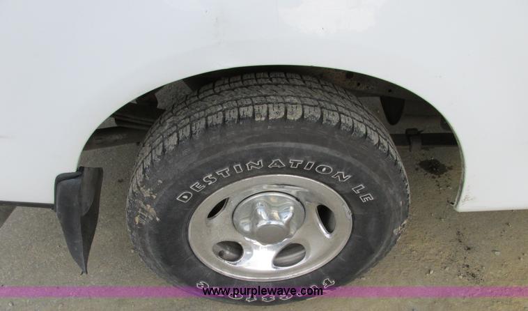 image for item F4041 2002 Ford F150 XLT SuperCab pickup truck