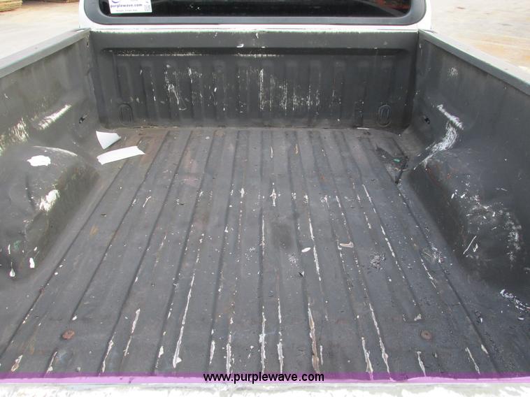 image for item F4041 2002 Ford F150 XLT SuperCab pickup truck