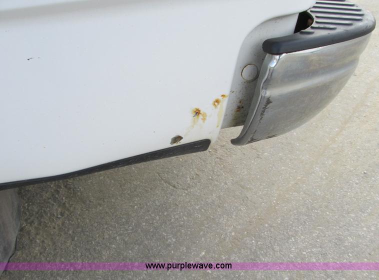 image for item F4041 2002 Ford F150 XLT SuperCab pickup truck