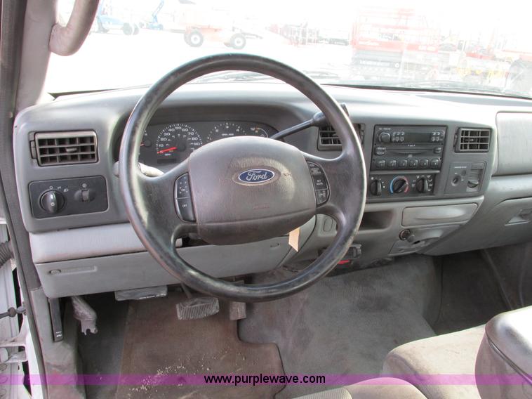 image for item F4042 2004 Ford F250 XLT Super Duty SuperCab pickup truck