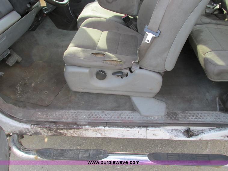 image for item F4042 2004 Ford F250 XLT Super Duty SuperCab pickup truck