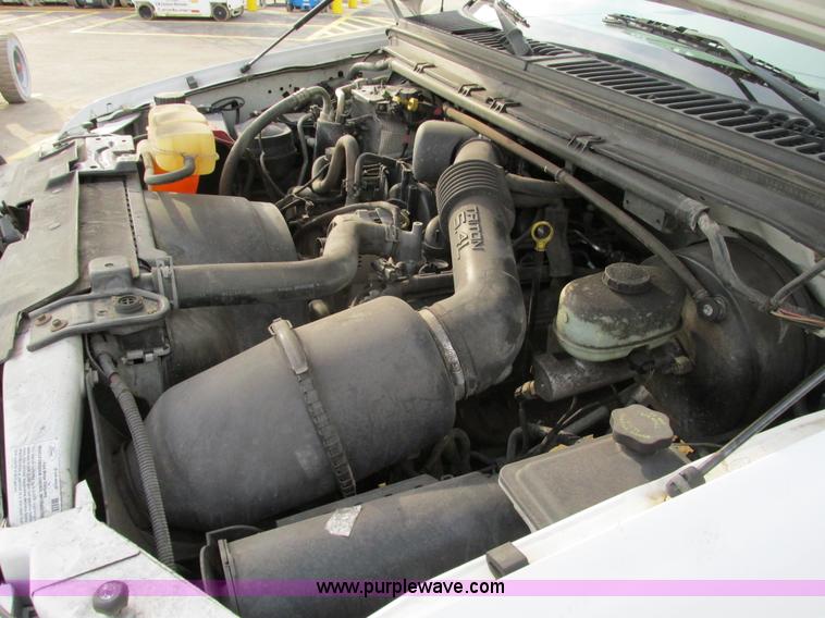 image for item F4042 2004 Ford F250 XLT Super Duty SuperCab pickup truck