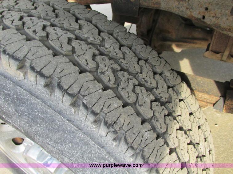 image for item F4042 2004 Ford F250 XLT Super Duty SuperCab pickup truck