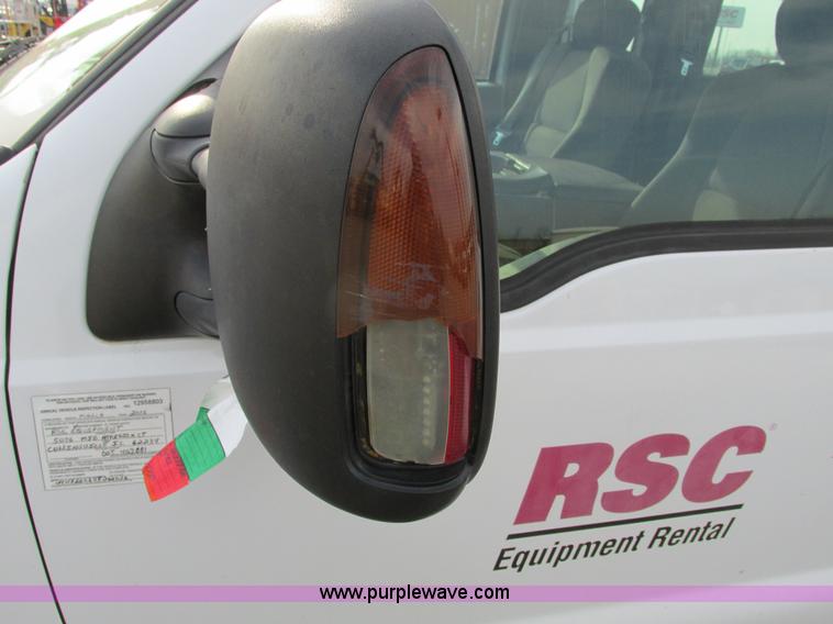 image for item F4042 2004 Ford F250 XLT Super Duty SuperCab pickup truck