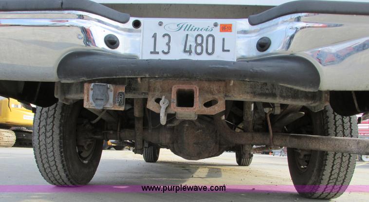 image for item F4042 2004 Ford F250 XLT Super Duty SuperCab pickup truck