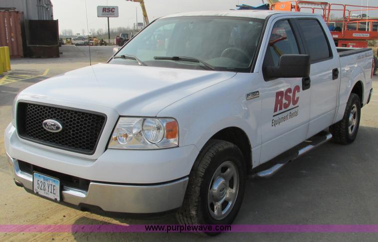 image for item F4043 2005 Ford F150 XLT Super Crew pickup truck