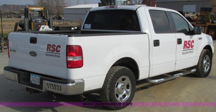 image for item F4043 2005 Ford F150 XLT Super Crew pickup truck